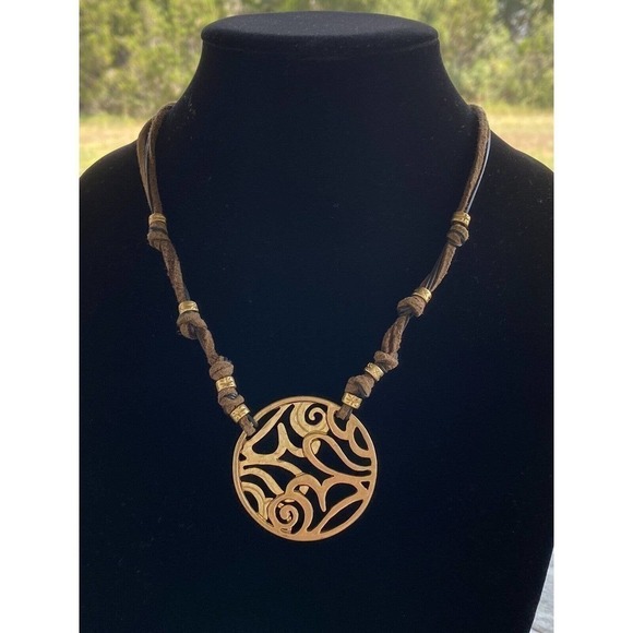 Chico’s Necklace Faux Leather Cord Gold Tone Pendant 18” - Picture 9 of 10